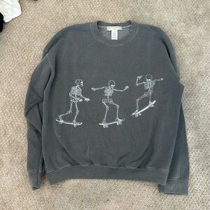 Comfy skeleton sweatshirt